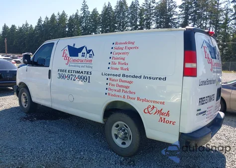 2011 Chevrolet Express 2500 Work Van z USA, uszkodzony, nr VIN 1GCWGFBAXB1167462